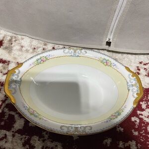 Meito China. Made in Japan Handpainted Serving Dish/Bowl